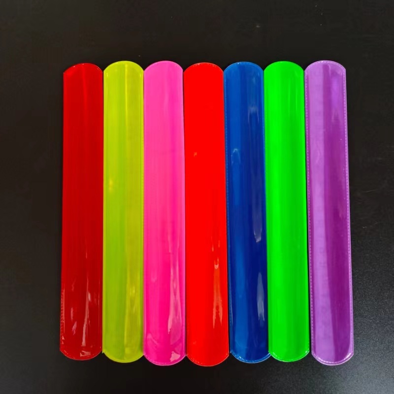 In stock supply reflective snap ring 3 * 22CM outdoor children's bracelet safety warning reflective snap bracelet