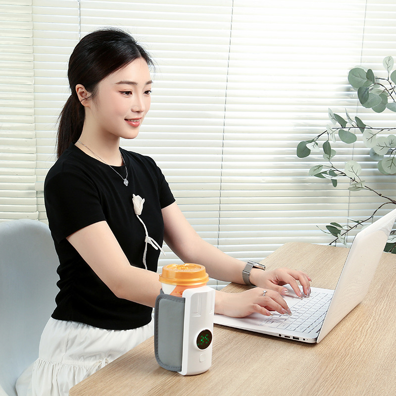 Factory Direct Supply Portable Rechargeable Milk Warmer, Special Milk Warmer Cover for Car Charging, Heated Constant Temperature Milk Bottle