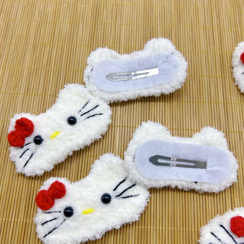 Hand-woven wool cartoon hairpin film doll accessories semi-finished products