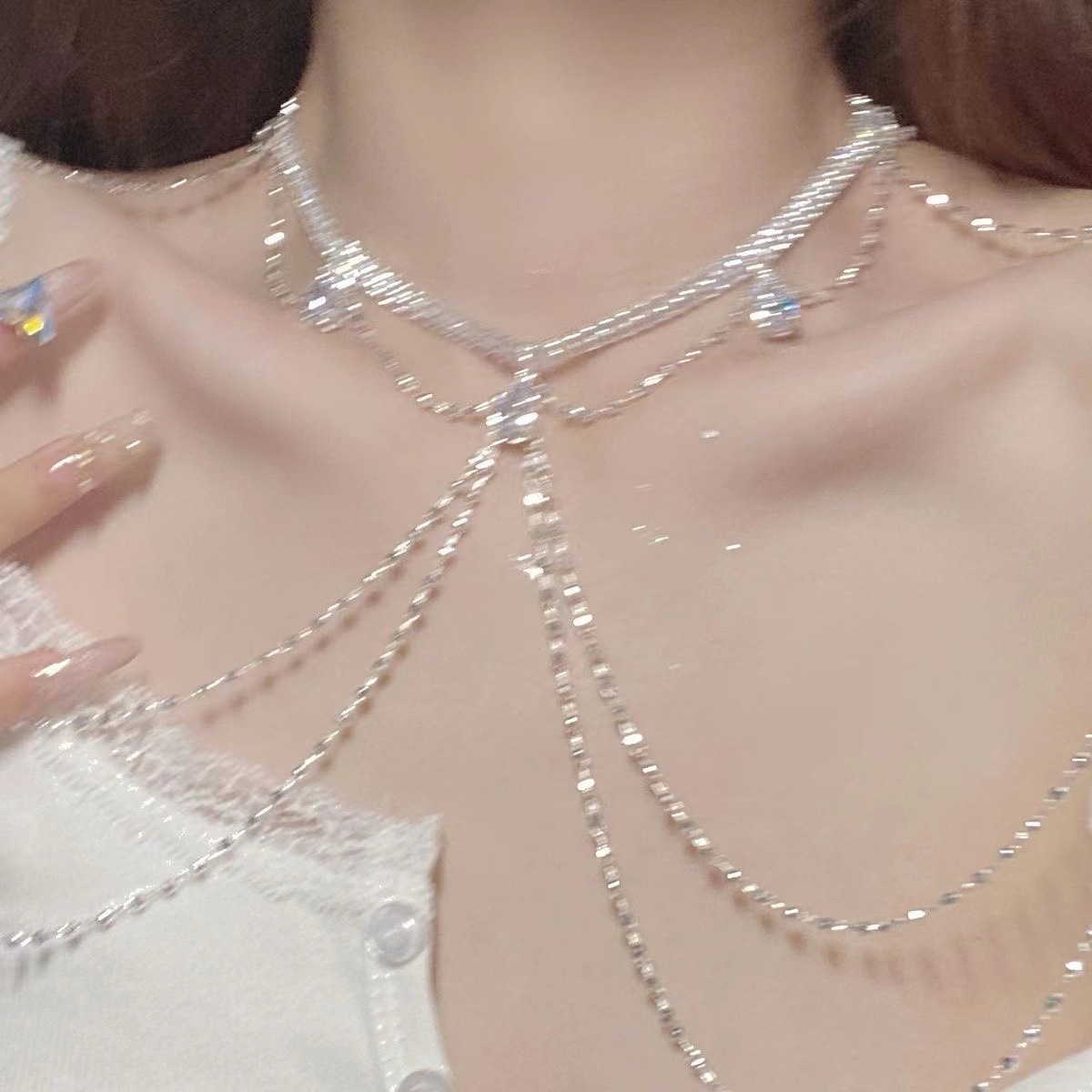 Легкие аксессуары для платьев кисточка плечевой цепи модная алмазная цепь для тела нишевое высококачественное элегантное ожерелье ринстоновая цепь на груди