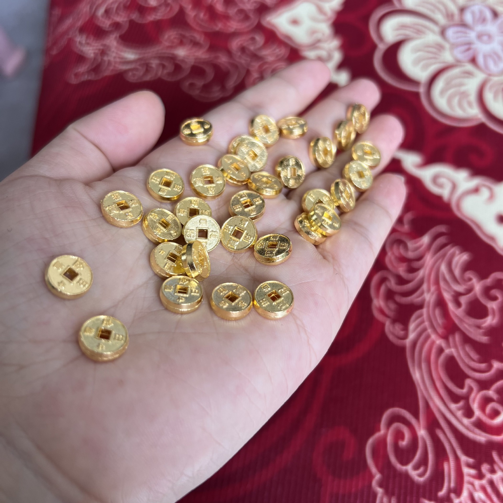 Wholesale Mini Alloy Copper Coins, Small Gold Coins, Copper Coin Decorations, Filling Materials, Fortune Ornaments, Gold-Plated Gold Coins and Copper Coins