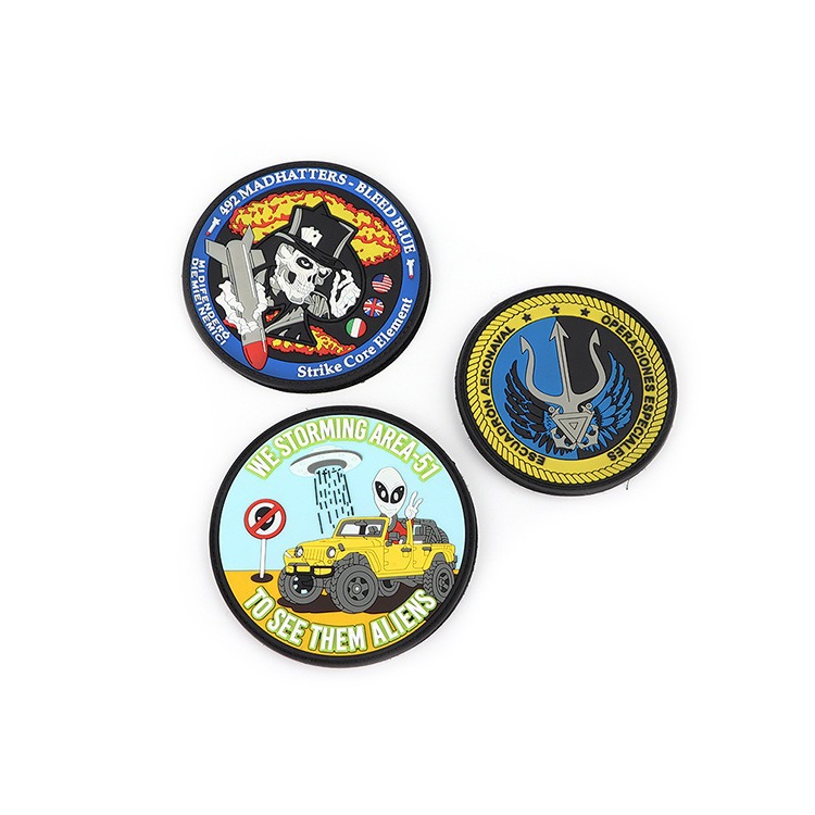 Manufacturer Customized Pvc Rubber Seal Velcro Armband Clothing Badge Plastic Label Soft Rubber Clothing Accessories Logo Patch