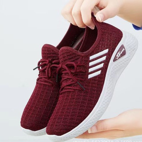 Обувь для женщин 2025 Новый экспорт женские обувь повседневные прогулочные мягкая подошва мамы обувь Дуойин модные носки спортивные обувь для женщин