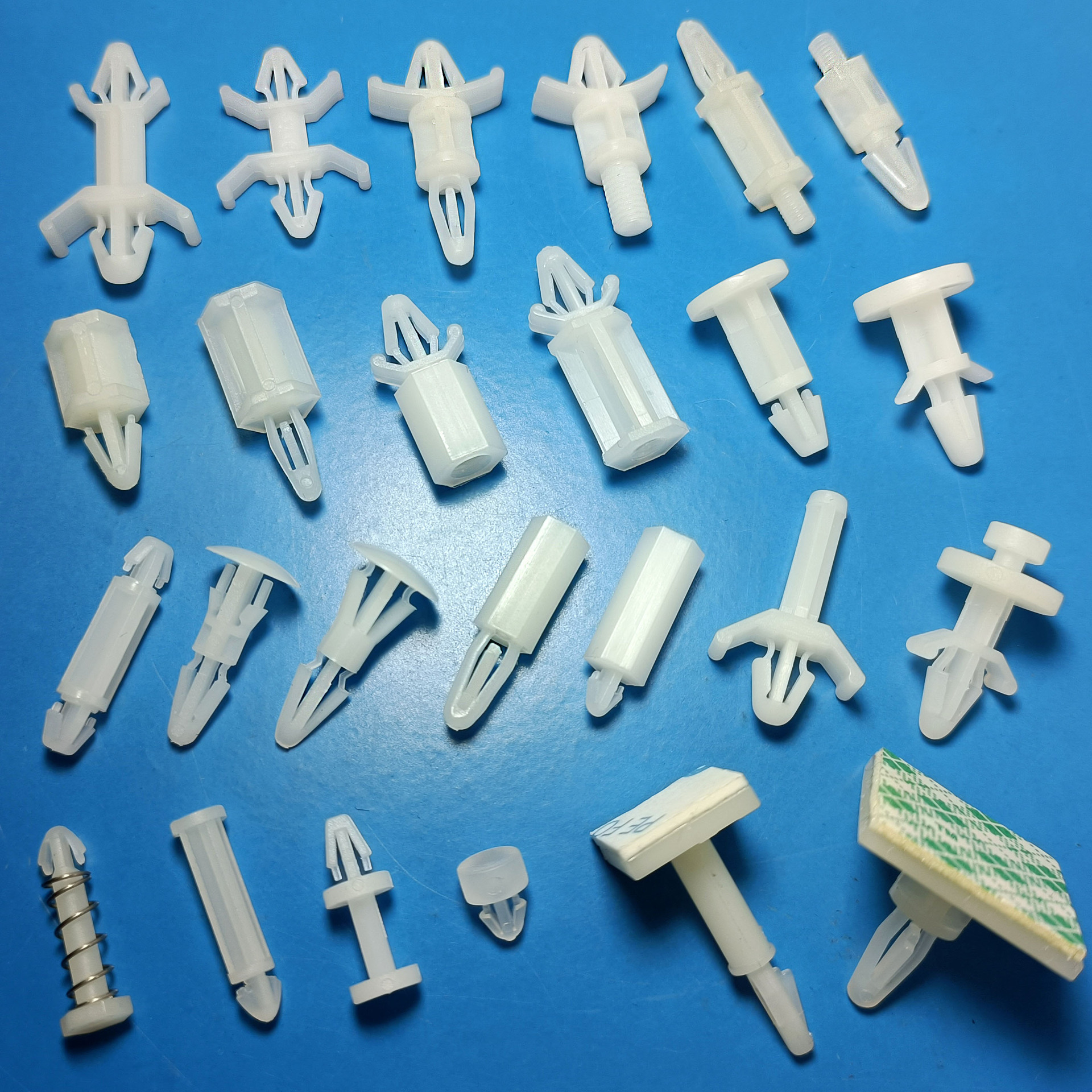 Aircraft head isolation column PC board support column rivet flat bottom spacer column circuit board bracket nylon hexagonal column stud