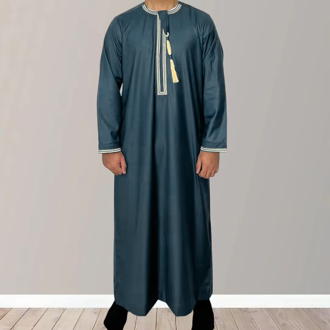 Cross-border New in stock Solid Color Round Neck Embroidery Coarse Spike Omani Robe Arabian Saudi Arabian Men's Long Sleeve Robe