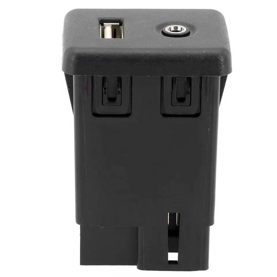 13599456 22875063 39087529 suitable for Cruze Malibu Regal USB charging socket