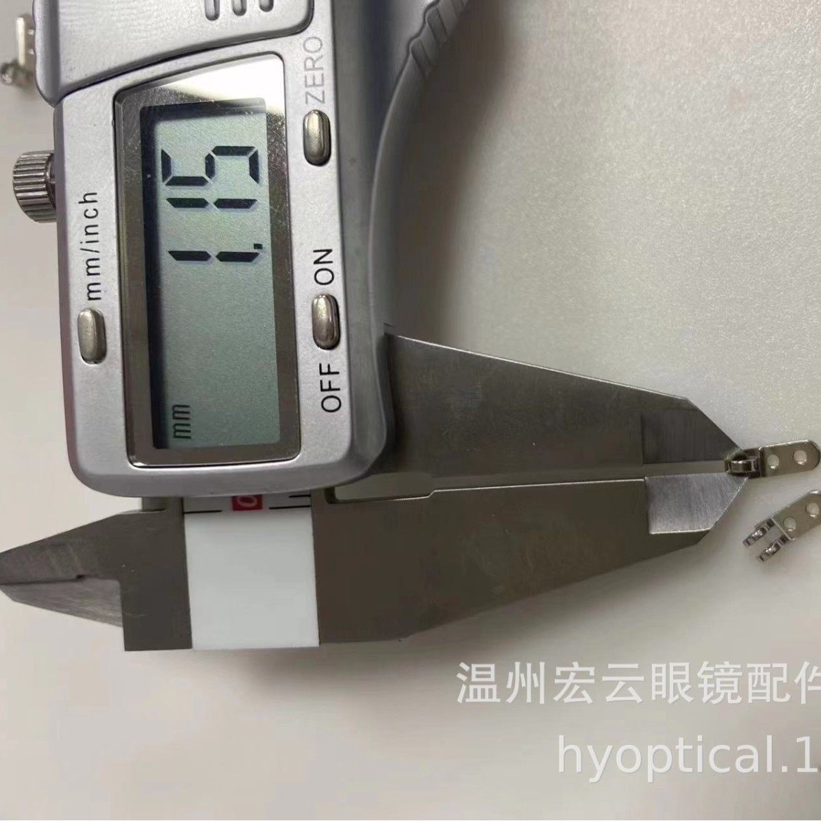 Glasses accessories hinge 2+1 nickel white copper material suitable for all kinds of plate frame front frame and mirror leg joint production