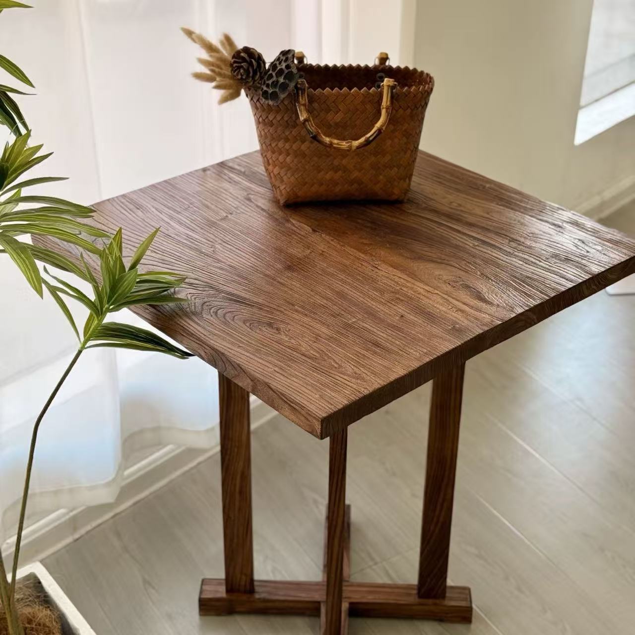 Стол в стиле ваби-саби из массива дерева, квадратный, для переговоров, средневековая народная таверна, простой ретро ресторанный круглый обеденный стол