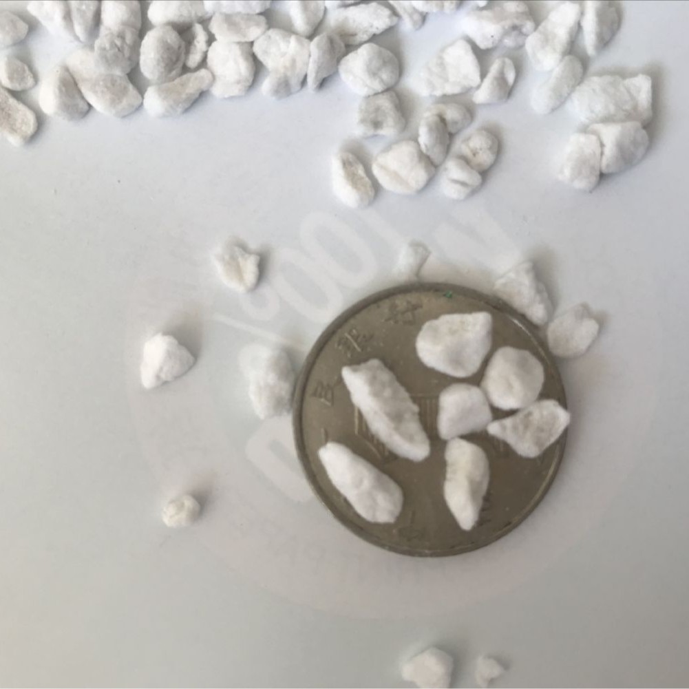 Xinyang Perlite Manufacturers Direct Sales of 2-4mm Expanded Perlite Particles for Building Insulation Materials