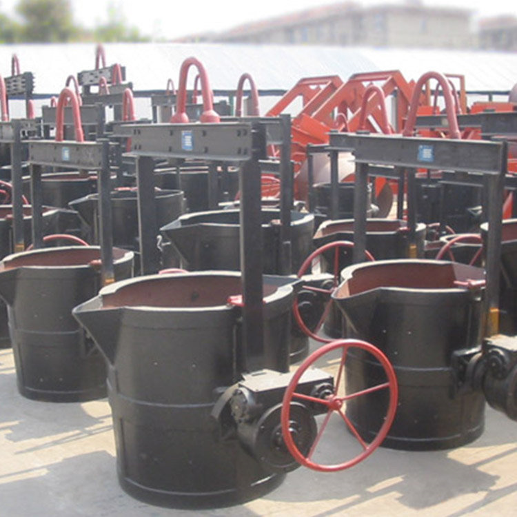 Чугунная ковш Mingtou с выдвижным носиком, компактная структура, плавный поворот и хорошая самофиксирующаяся производительность