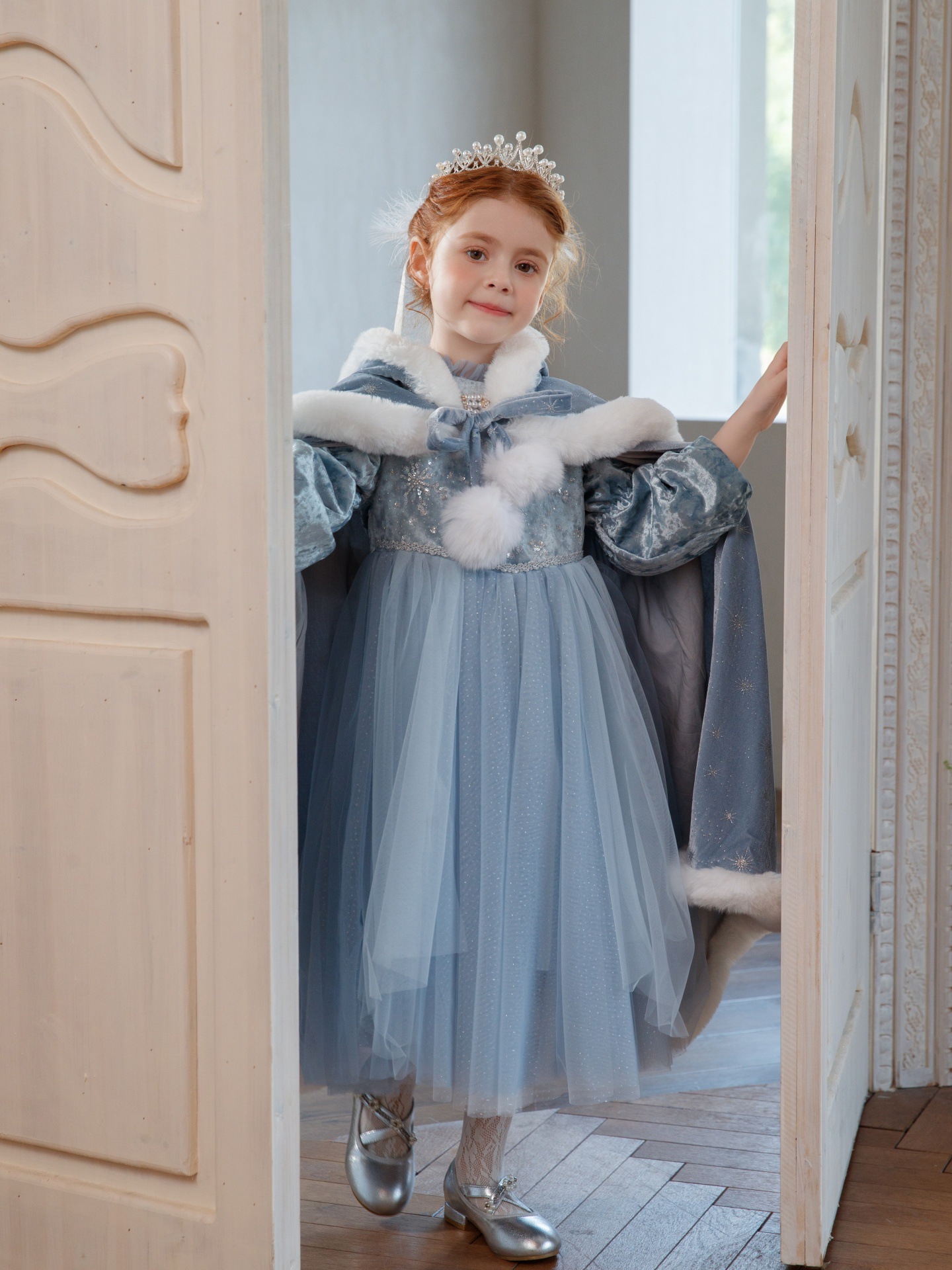 2025 Girls Elsa Princess Dress Winter Clothes Girls Fashionable Cloak Plus Velvet Extra Windproof Children's Cloak for Going Out