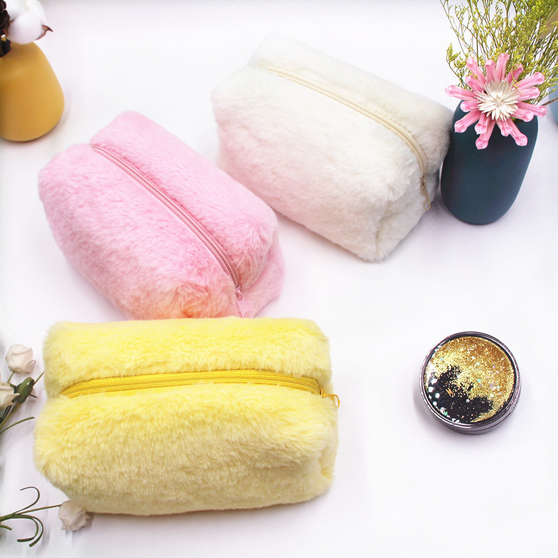 Cross-Border Ins-Style Girly Plush Cosmetic Bag for Women, Portable Travel Storage Bag, Simple Toiletry Bag, Handheld Plush Bag