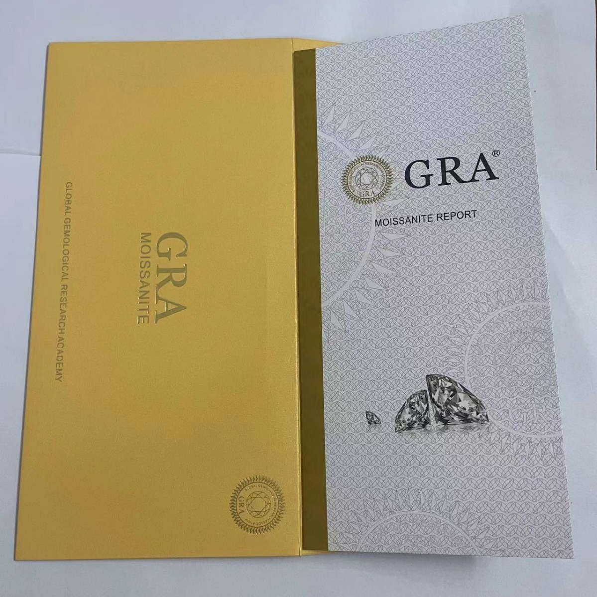 Сертификат Gra Moissanite оптом, многоразмерные спецификации, цветной, неправильной формы, сертификат с уникальным кодом и черной картой