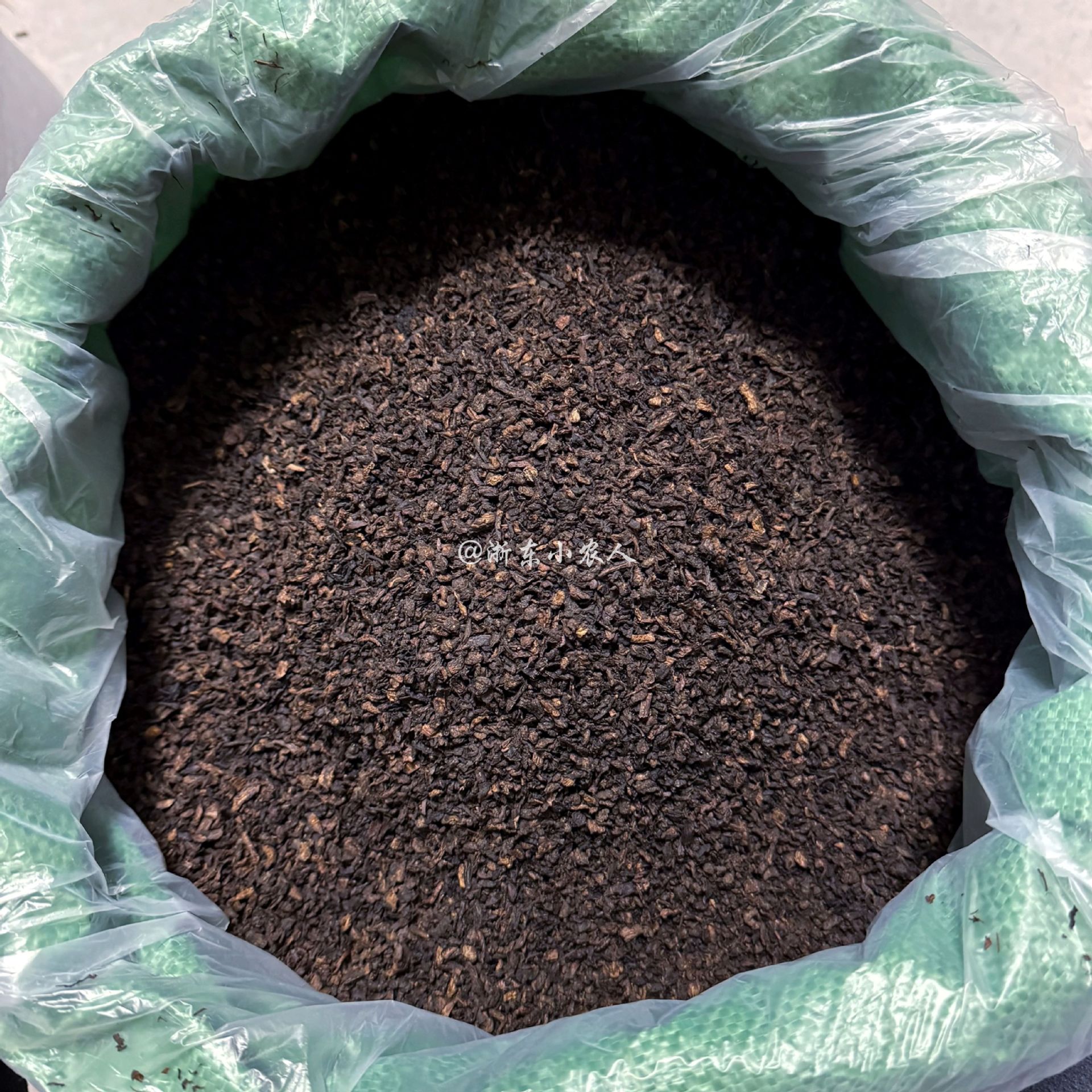 Sauce-flavored fine dried plum vegetables dried plum vegetables pork cake is steamed and fragrant and dried in the sun to 0.5 fine