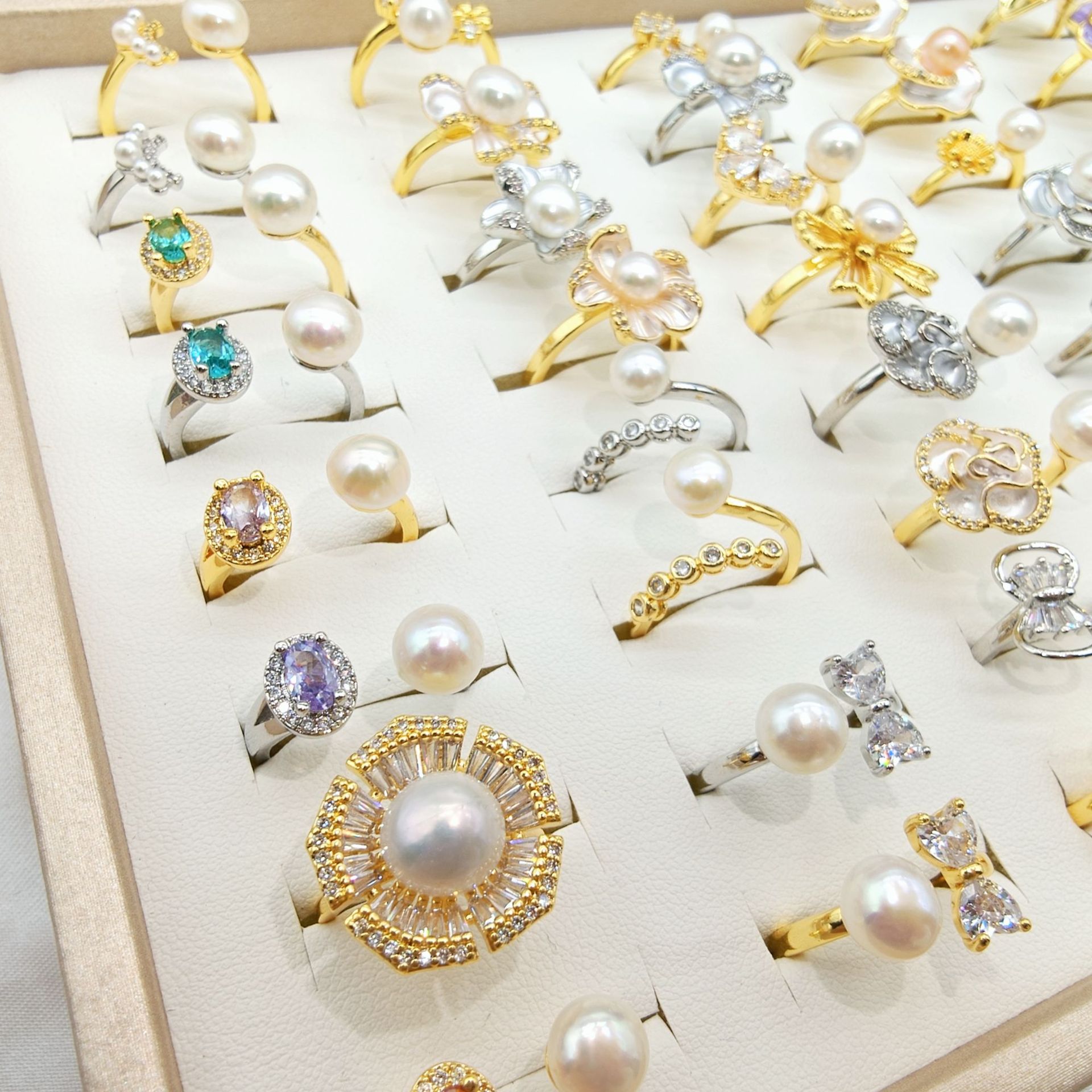 Natural Pearl Fashion Open Ring with Diamond Inlay for Women, Real Gold Electroplating, Simple and Versatile Ring Jewelry Wholesale