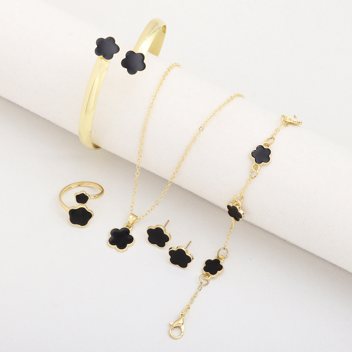 Кросс-бодерный популярный набор ювелирных изделий с пятью листьями клевера для женщин, простой кулон-удача, универсальные серьги, 5-компонентный набор