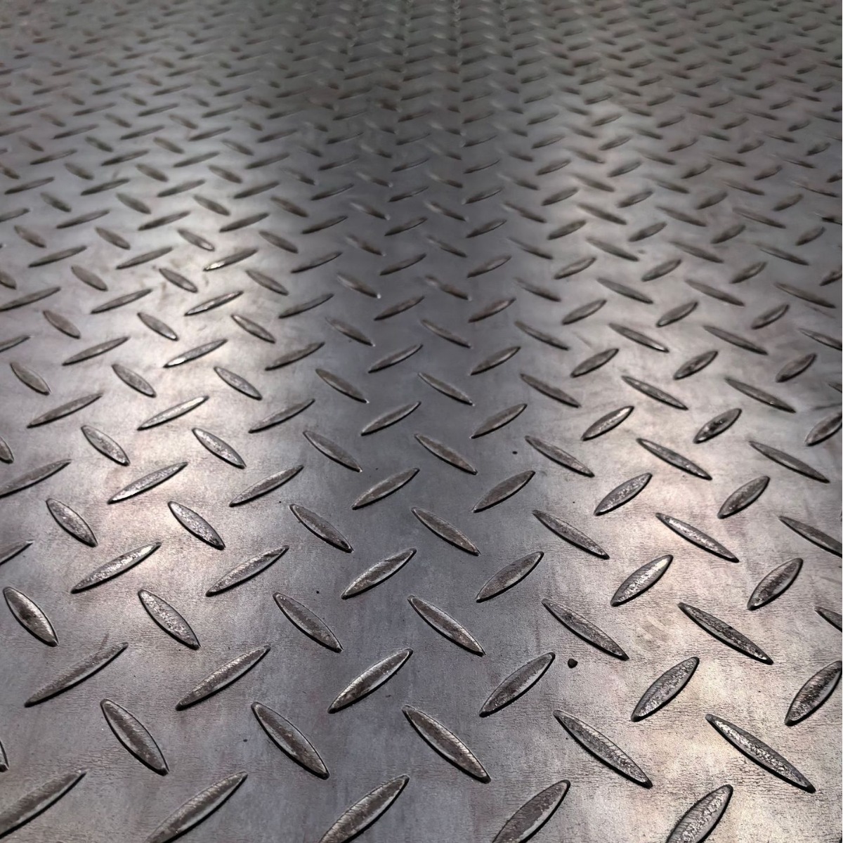 Pattern Plate Spot Steel Plate Q235B Anti-Slip Stair Steps Galvanized Machine Processing Cutting Galvanized Anti-Slip Wear-Resistant