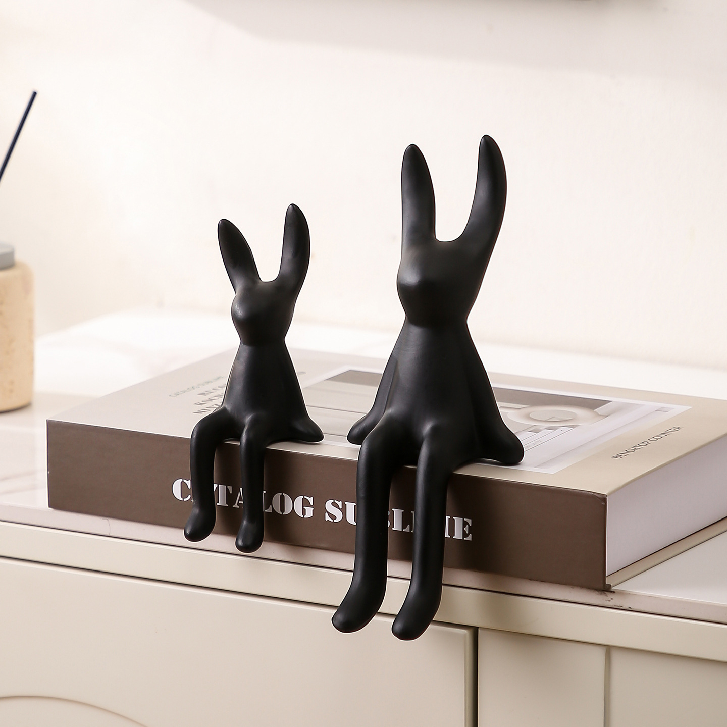 Creative Cartoon Sitting Long-Eared Rabbit Ceramic Ornaments Light Luxury Living Room Nordic Tv Cabinet Wine Cabinet Entrance Decoration