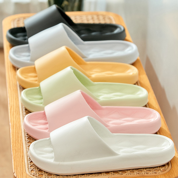 Wholesale Slippers with a Soft Cushioning Feel for Men and Women, Suitable for Summer Outdoor Wear, Thick-Soled, Non-Slip, Ideal for Couples, Available for Dropshipping, Popular Slippers Sold in Supermarkets