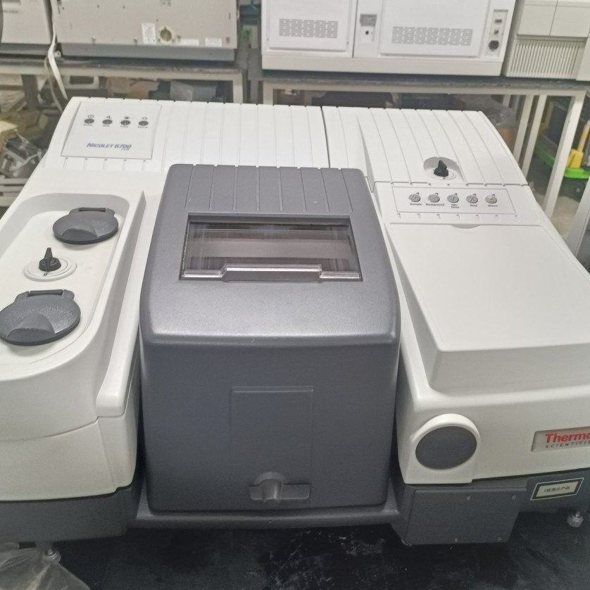 Thermo Fisher 6700 Fourier Transform Infrared Spectrometer (Used)