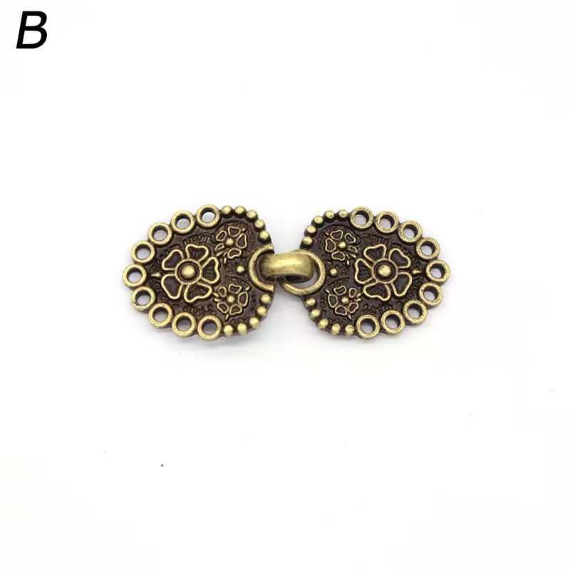 New Chinese Retro Alloy Shawl Clip Creative Hollow Silk Towel Buckle Travel Clothes Jewelry Buckle Sweater Clip Brooch