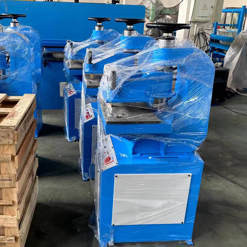 Rocker arm blanking machine leather sponge swing arm cutting machine small die cutting machine hydraulic rocker arm cutting machine