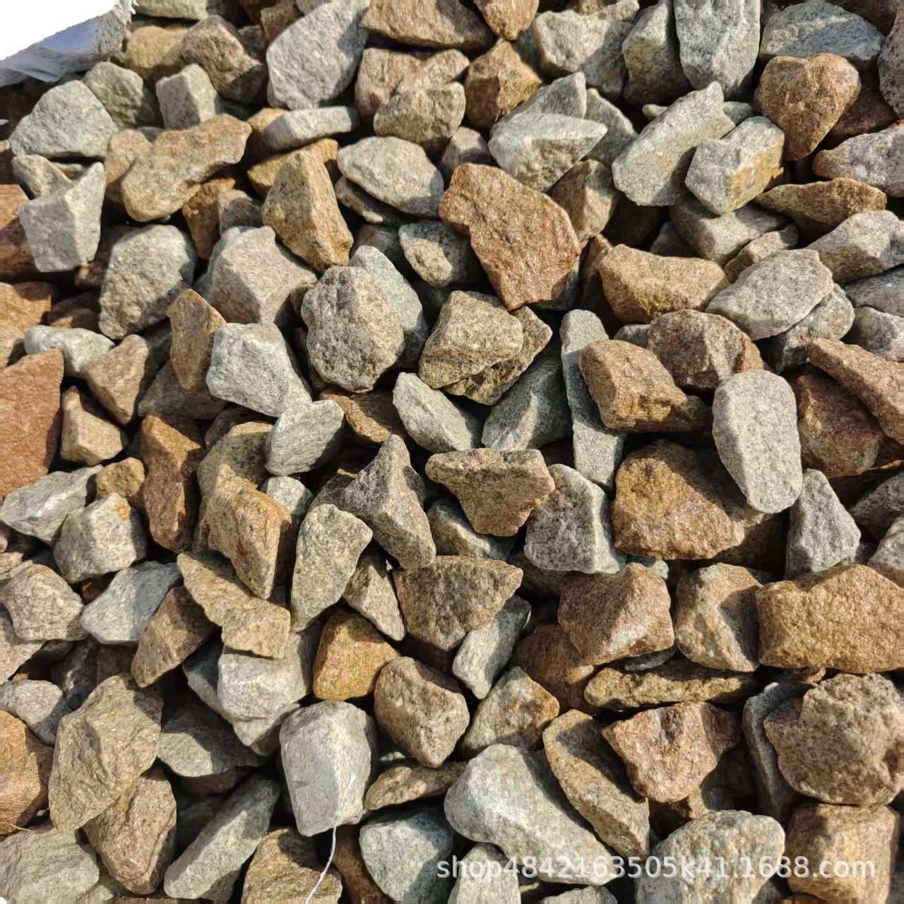Baihe Yellow Gravel Irregular Sandstone Yellow Crushed Stone for Courtyard and Park Landscaping Paving Manufacturer In-Stock Stones