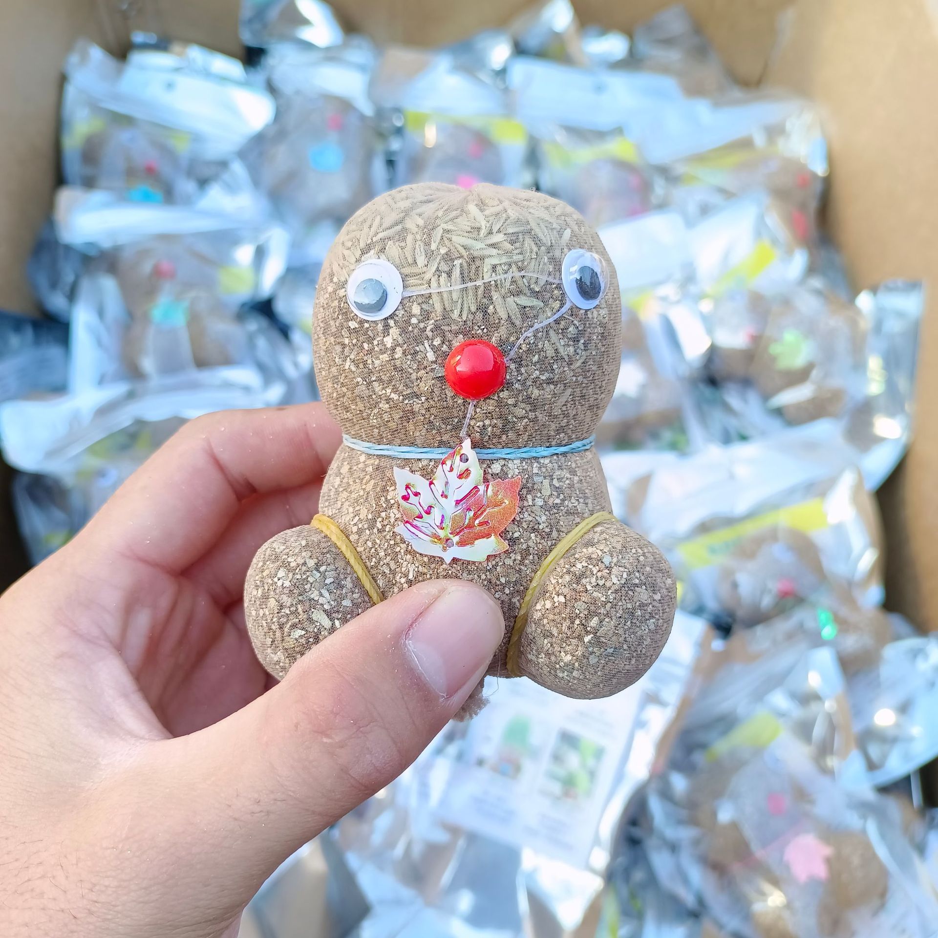 Настольные креативные украшения, оптовая продажа кукол из длинной травы, ручные игрушки для детей в детском саду, оптовая продажа кукол с травяной головой