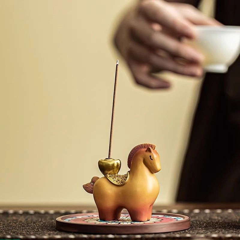 Popular Year of the Horse Fragrance Holder Tea Pet Home Chinese Style Gift Fragrance Holder Tea Table Desktop Aromatherapy
