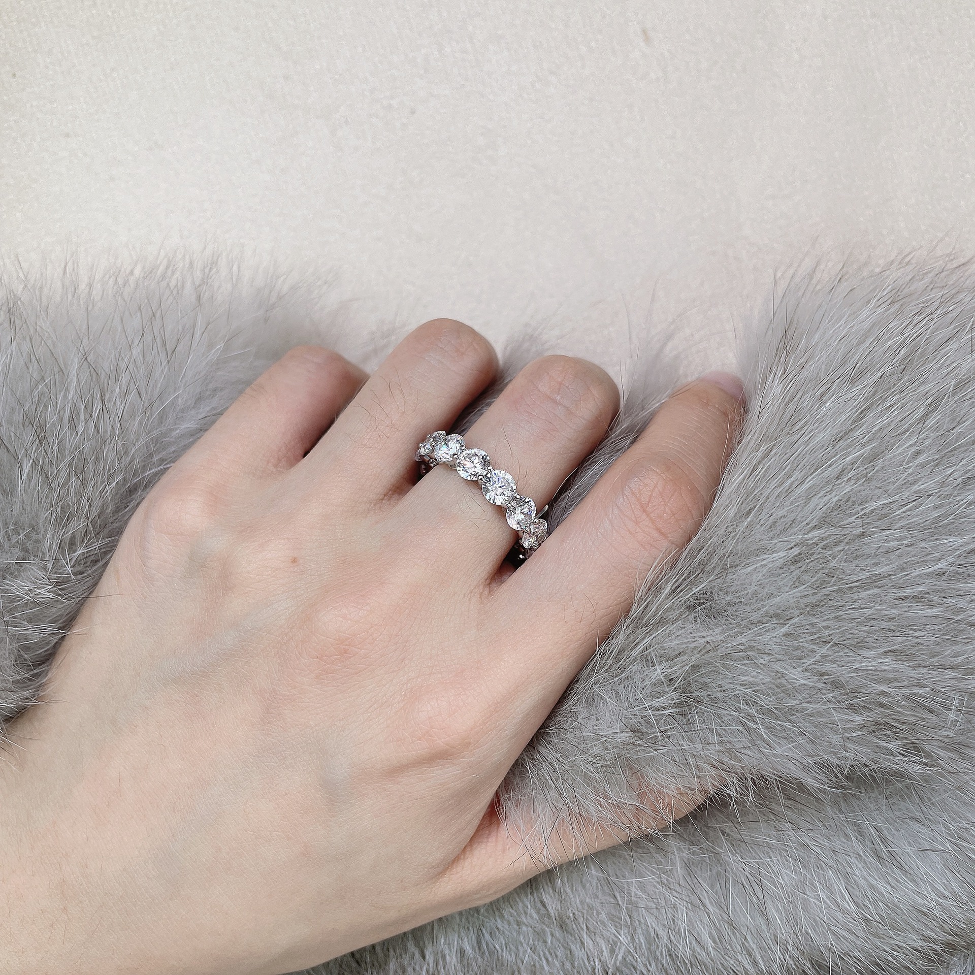 Shipei Jewelry 2025 New Round 5mm Row Ring 925 Silver 0.5Ct Women's Ring Casual Design Ring