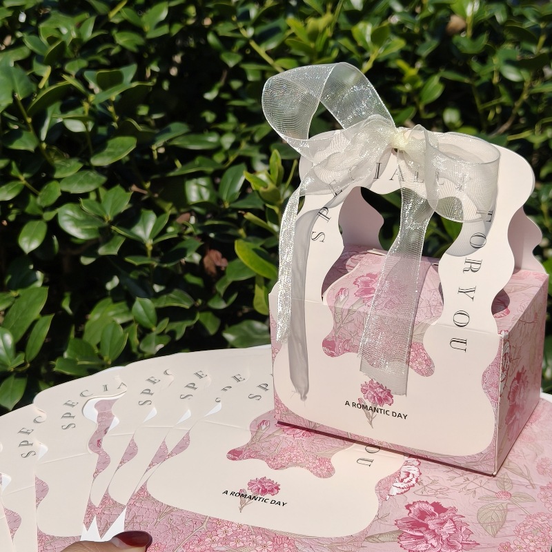 New Wedding Candy Box Wedding Engagement Small Fresh Gift Box Portable Candy Box Little Red Riding Book Accompanying Gift Box Large