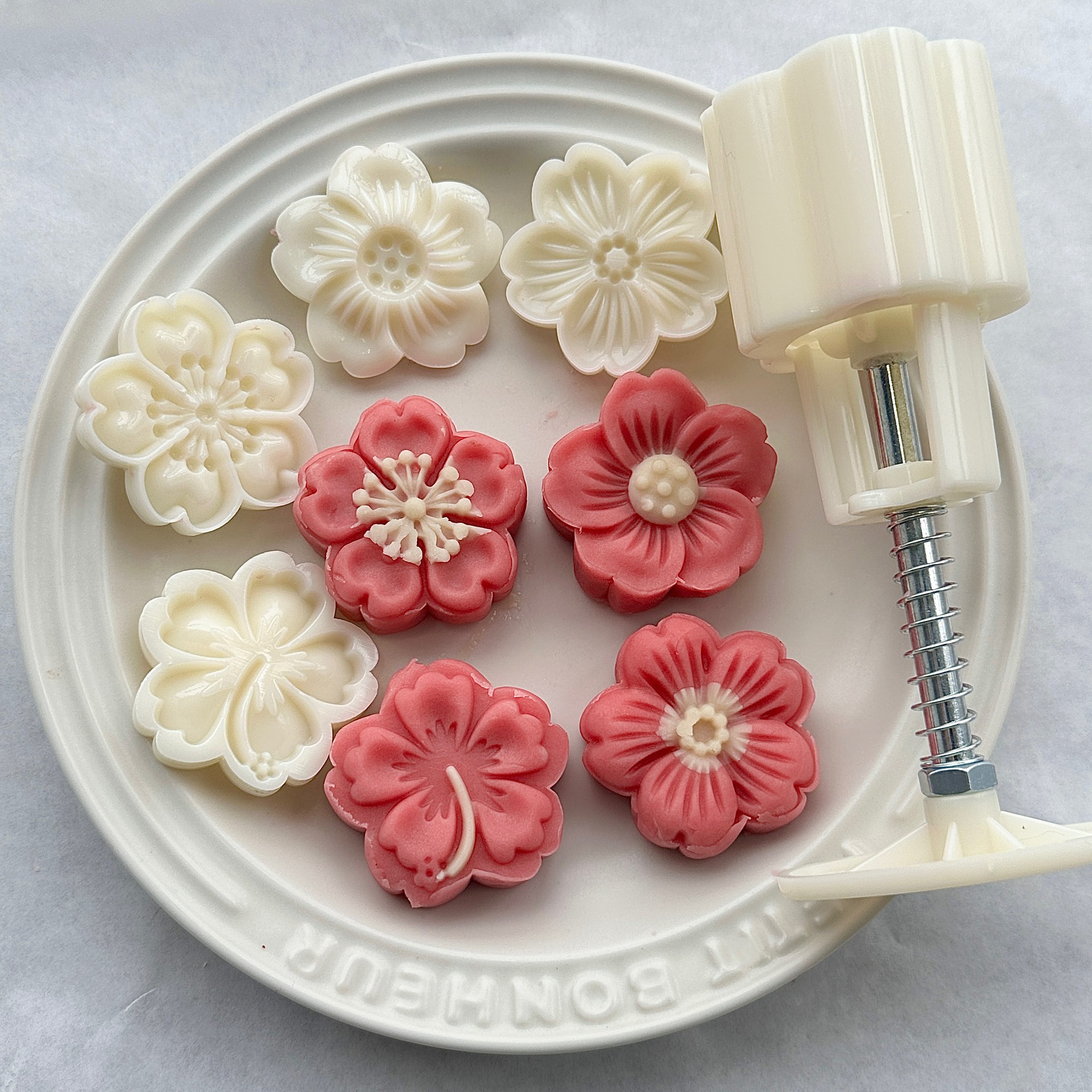 30/50/75g stereo hibiscus cherry blossom mung bean cake mooncake Peach Mountain ice skin moon cake mold plastic mold
