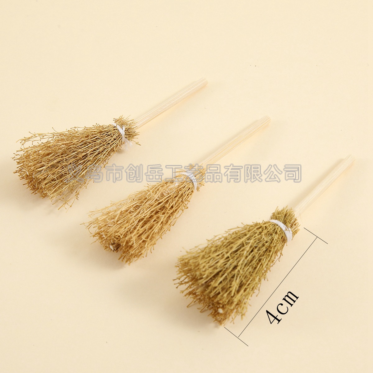 Spot Mick Grass Mini Broom Witch 7.5cm Broom Toy Shooting Props Accessories