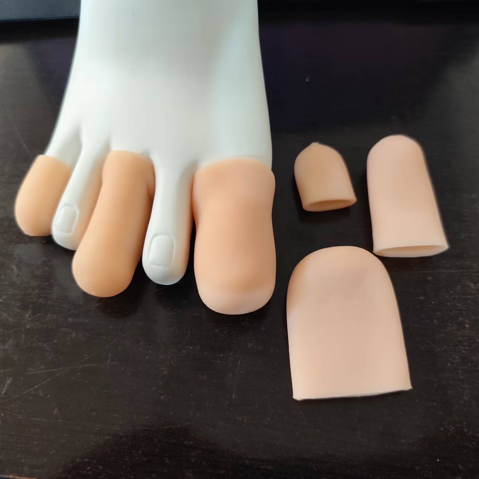 New silicone finger protector extended toe protector toe protector
