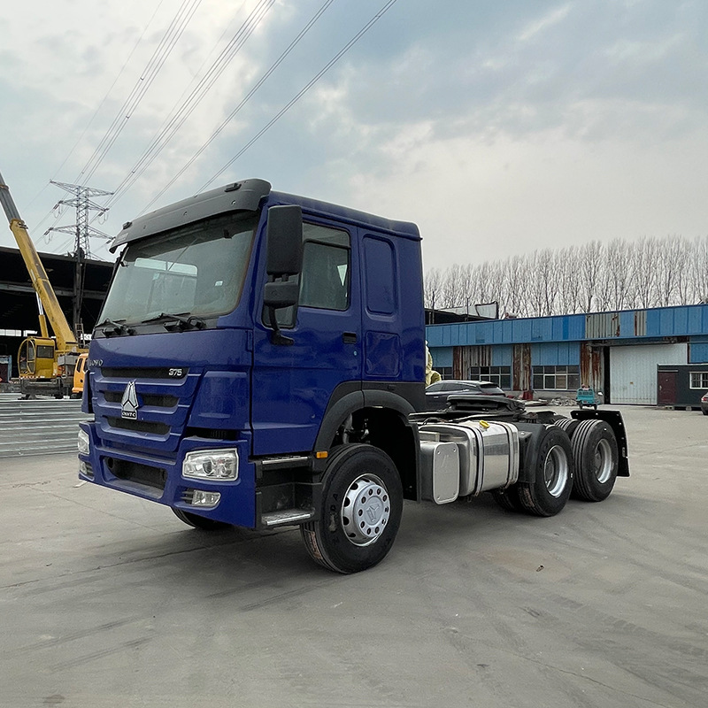 Rear Eight-Wheel Howo Tractor Head for Sale, Double-Axle Semi-Trailer Tractor Head, 380 Horsepower Freight Truck Head