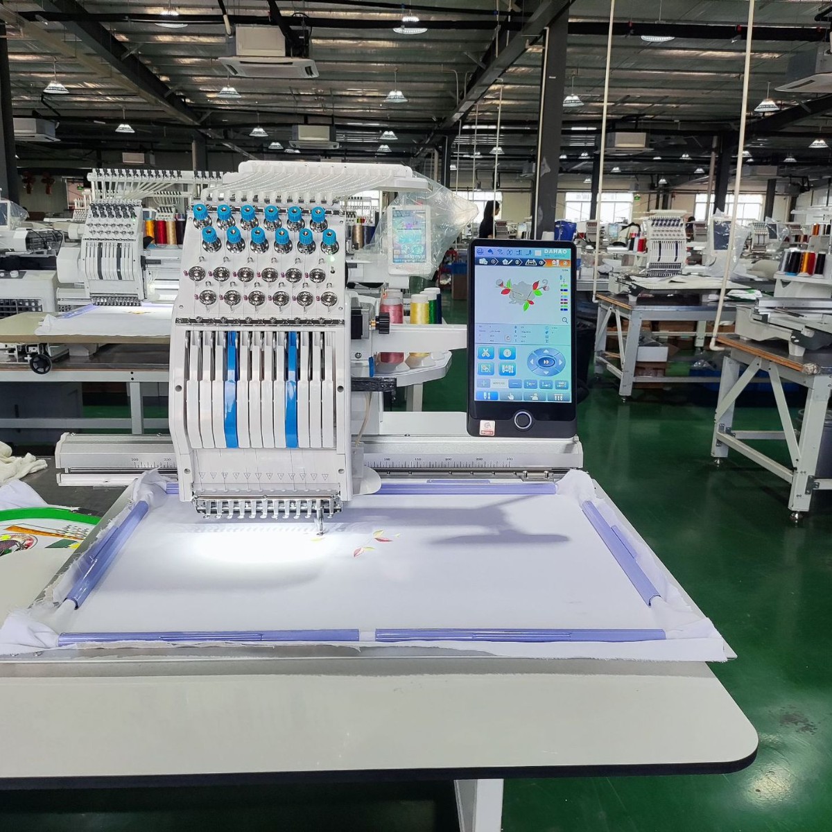 Одноголовочная 12-игольная вышивальная машина Ye's, новая модель A15Pro с электронным управлением, автоматическая смена цвета и обрезка нитки