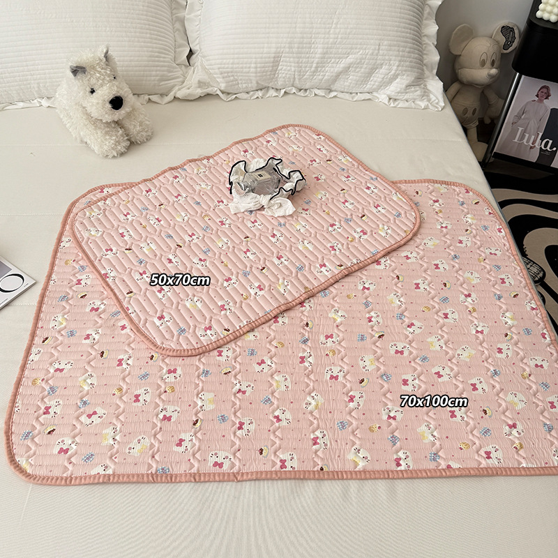 Girls' Cake Cat Baby Children's Non-slip Diuretic Thin Mat Girls' Menstrual Anti-side Leakage Change and Care