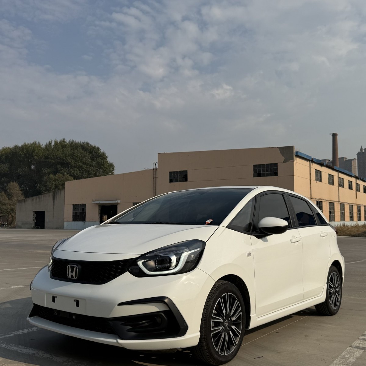 Fit Two-Box Car 2021 1.5L с атмосферным двигателем, Cvt, пятиступенчатая трансмиссия, версия Trendy Pro