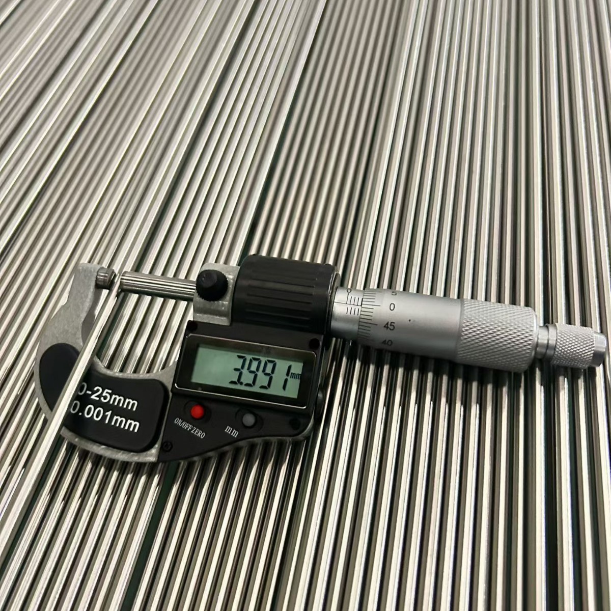 Tc4 Titanium Rod, Ta1 Titanium Rod, Zhuo Teng Sheng Provides Ready Stock, Titanium Alloy Rod with Double Fixed Length Cutting, Complete Specifications