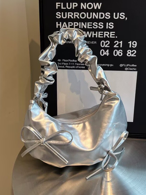 Cloud Bag for Women, Niche Design, Pleated Shoulder Strap, Bowknot Single Shoulder Bag, 2025 New Model, High-End Texture, Underarm Bag for Women