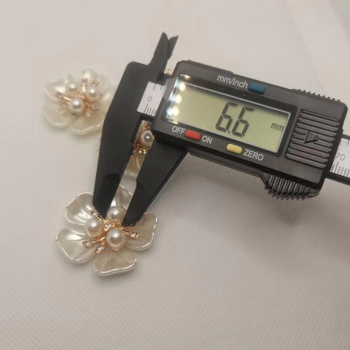 Five-petal Flower with Flower Heart Handmade DIY Material Plastic Flower with Stamen New Style Hair Accessories Popular Jewelry