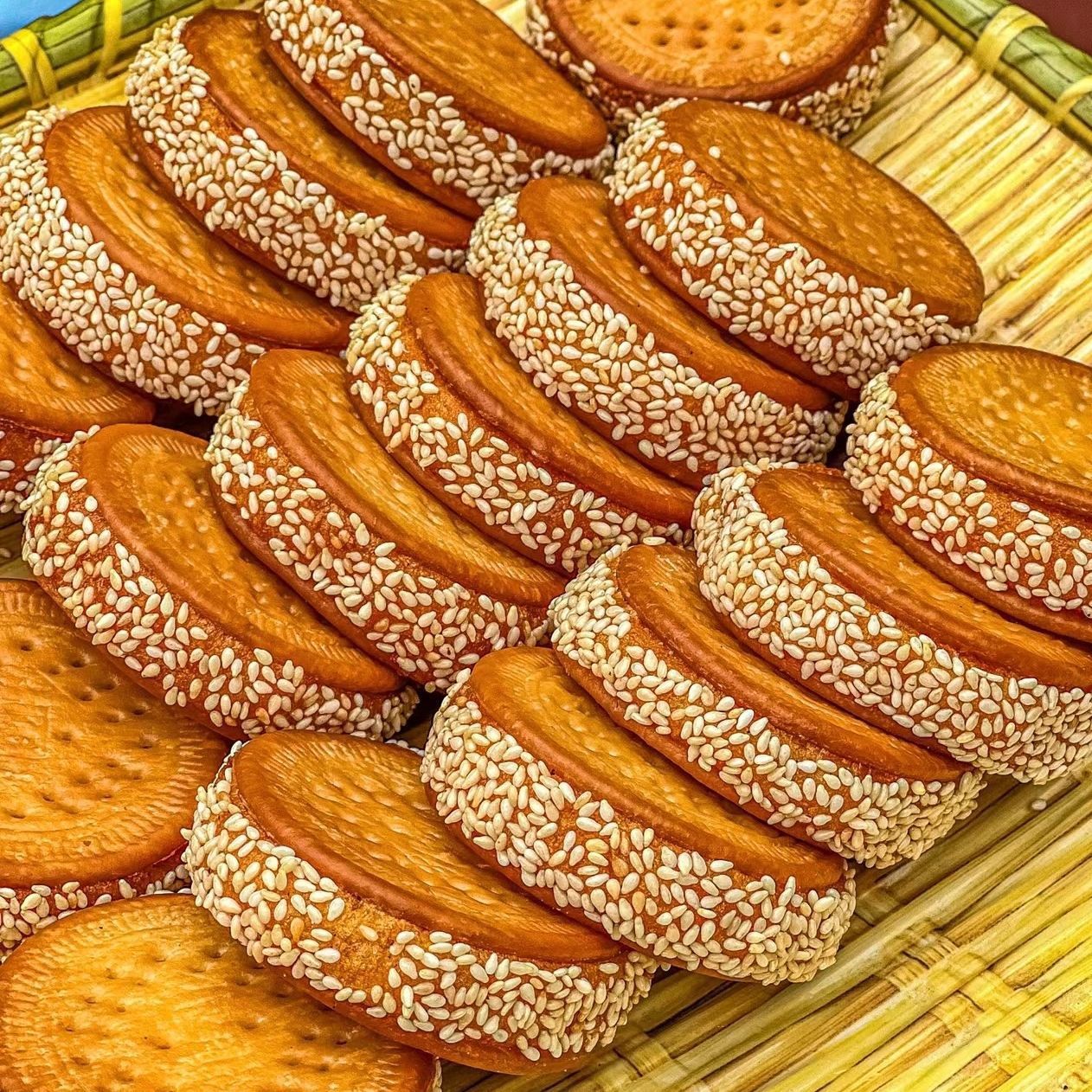 Old-Fashioned Handmade Sesame Pumpkin Cakes, Freshly Made Bulk Traditional Sesame Cakes, Childhood Snacks, Amazon