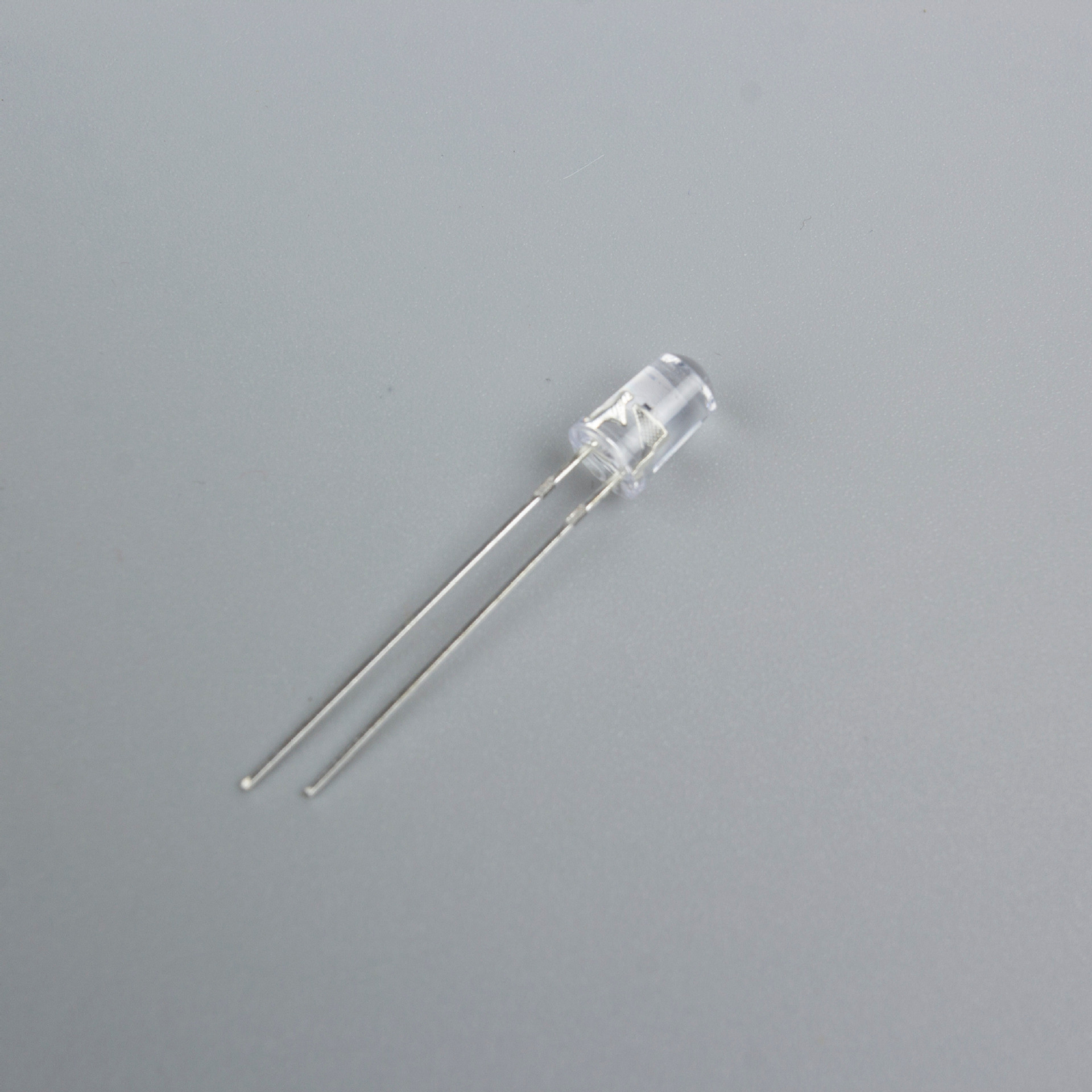 F5 цветной фонарик с краями