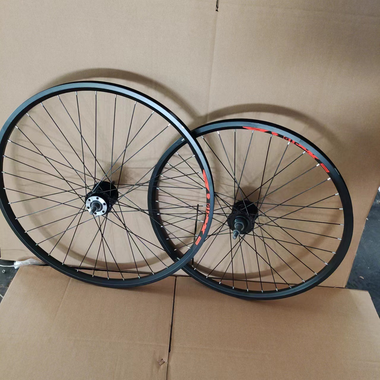 Mountain bike disc brake wheel set 24-inch 26-inch 27.5-inch rotating hub ring bicycle solid shaft brake wheel hub