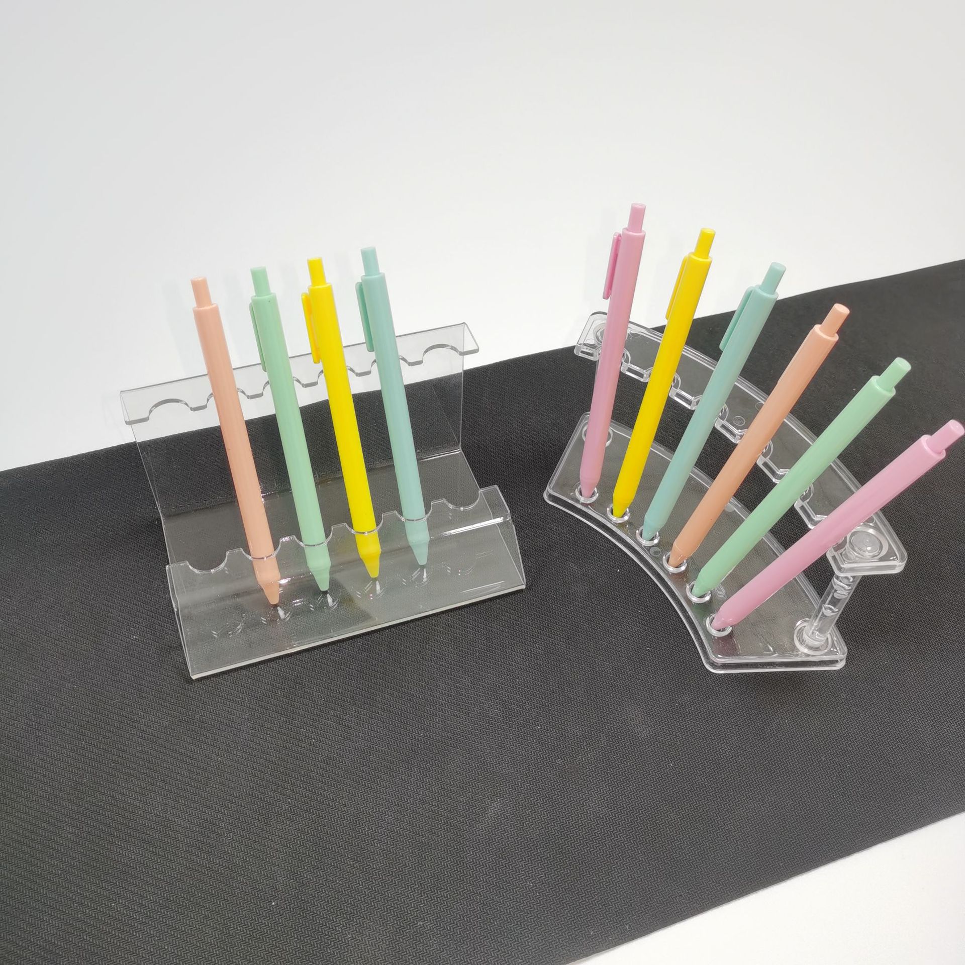 Factory wholesale push-type jumping gel pen middle hook creative students test pen sign pen stationery