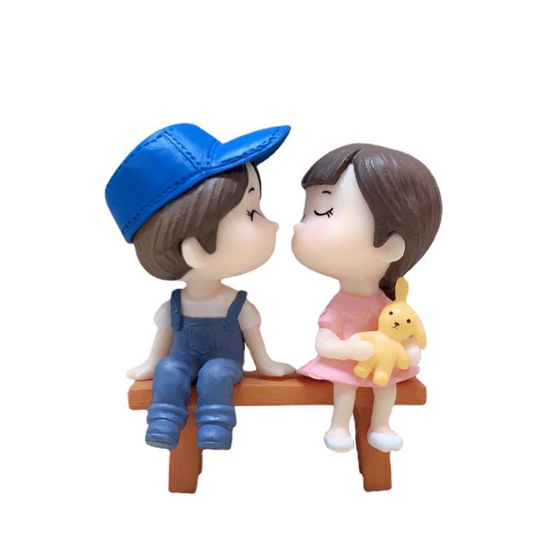 Micro Landscape Stool Couple Micro Kissing Doll Doll Ornament Keychain Chinese Valentine's Day Pendant Cake Wholesale