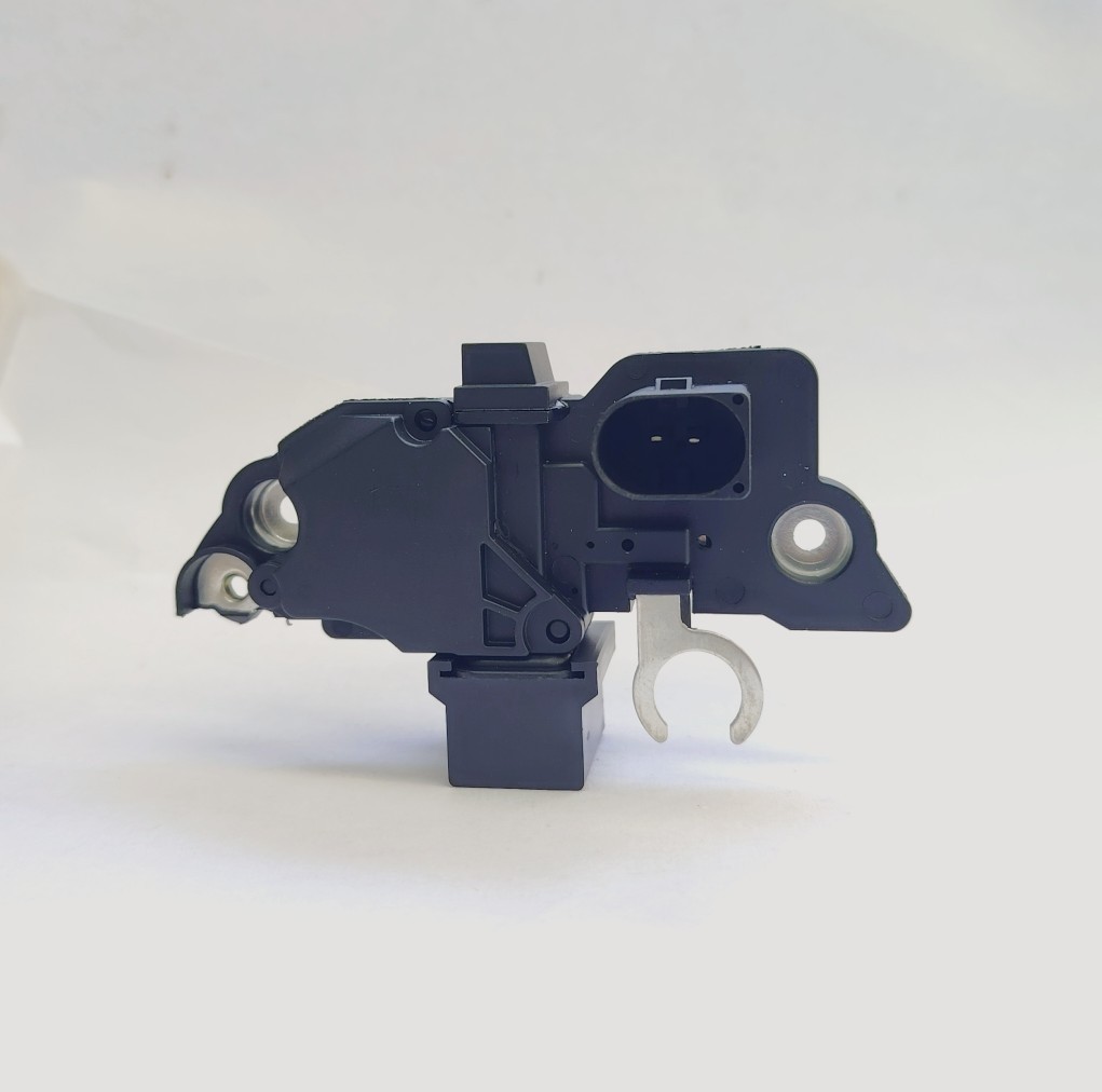 Car Generator Regulator Ib225-12V F00M144136 0031542406 038903803E
