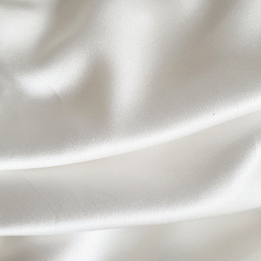 8 Momme 92-Inch Width Silk Power Spun Dyed Fabric for Clothing Lining, Shirts, Skirts, and Scarves