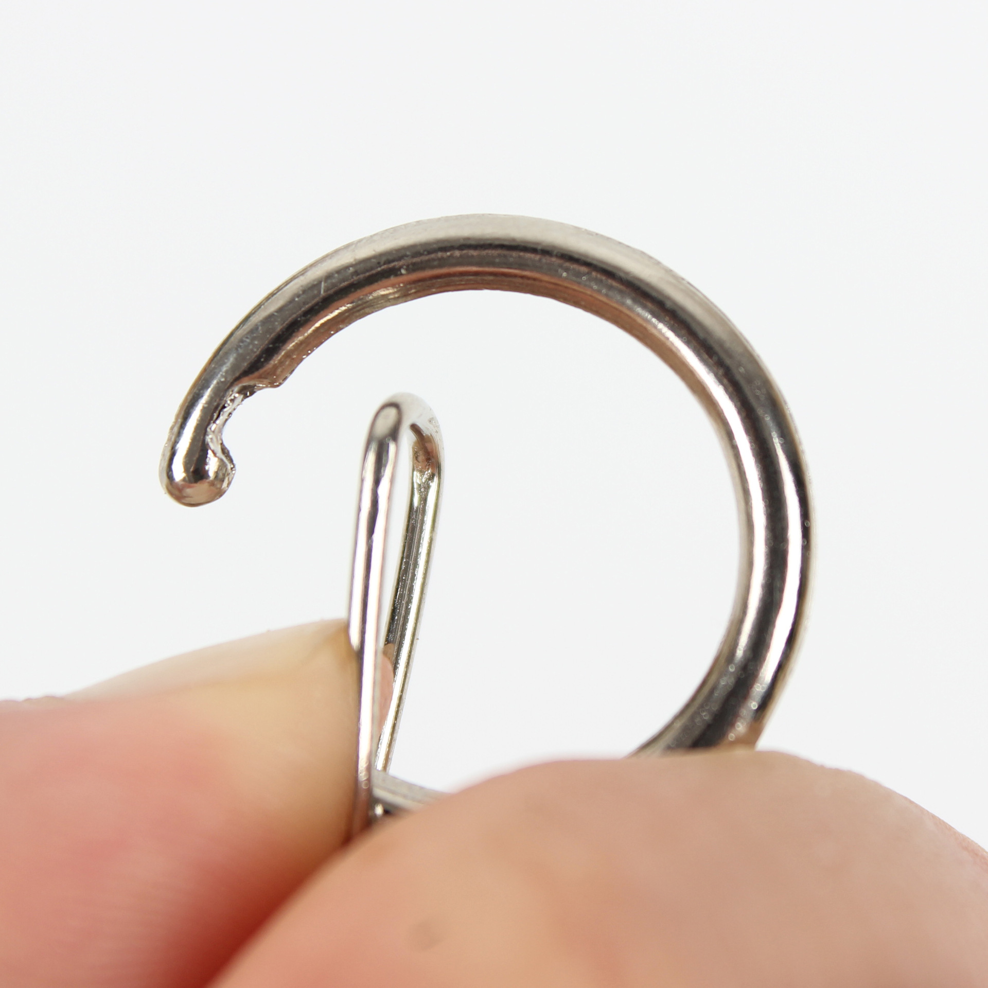 Factory supply wholesale pendant small C- button zinc alloy keychain small D-button DIY jewelry accessories 8-button in stock