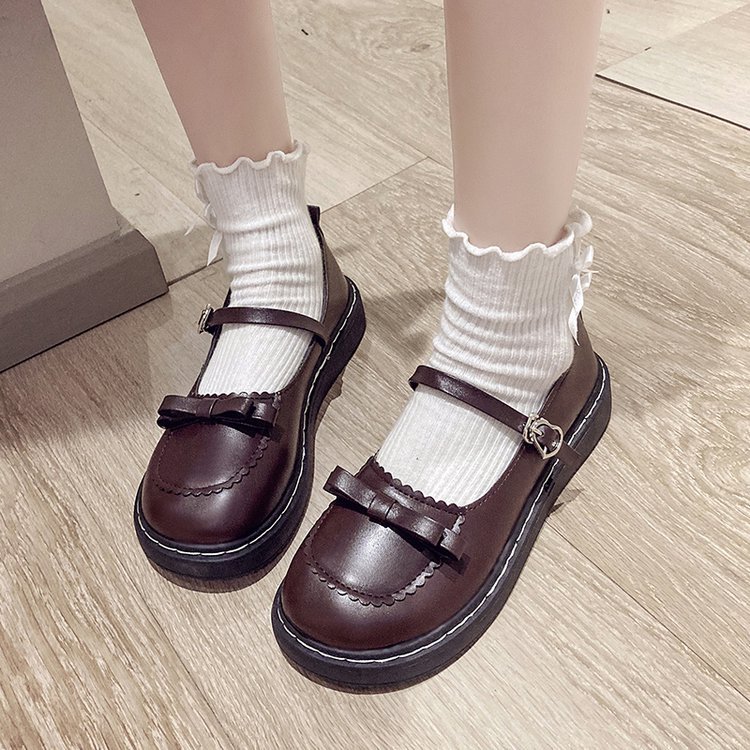 Туфли в японском стиле с низким вырезом для женщин, осень 2025, новые корейские и британские маленькие кожаные туфли, милые лоферы с юбкой